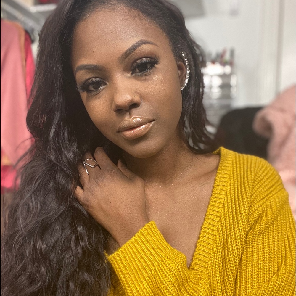 Meet your Posher, Ally